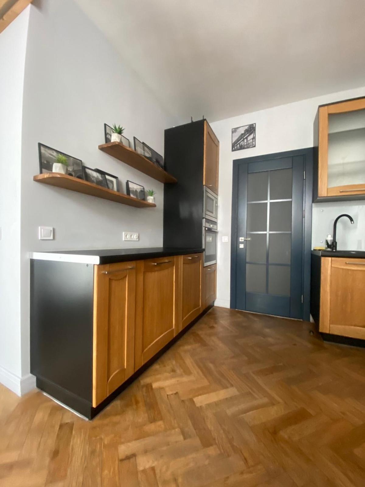 Apartment Lvivapart вул ковжуна 2 кім ізол і кух студія центр