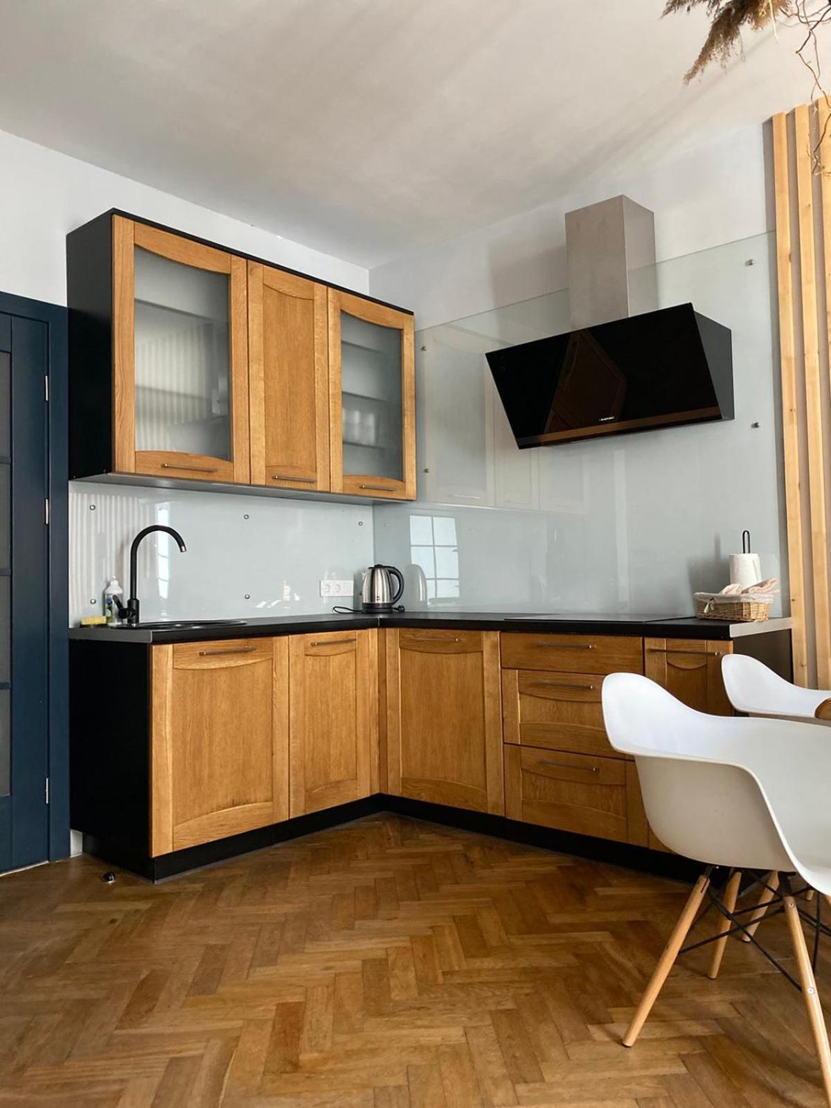 Lvivapart вул ковжуна 2 кім ізол і кух студія центр Apartment Lviv